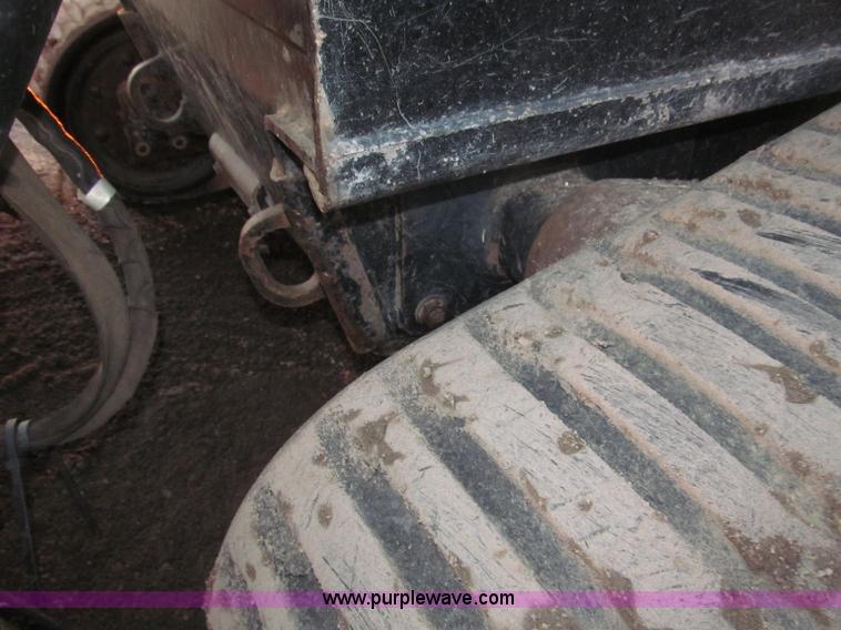 image for item B5339 2005 Caterpillar 287B track skid steer