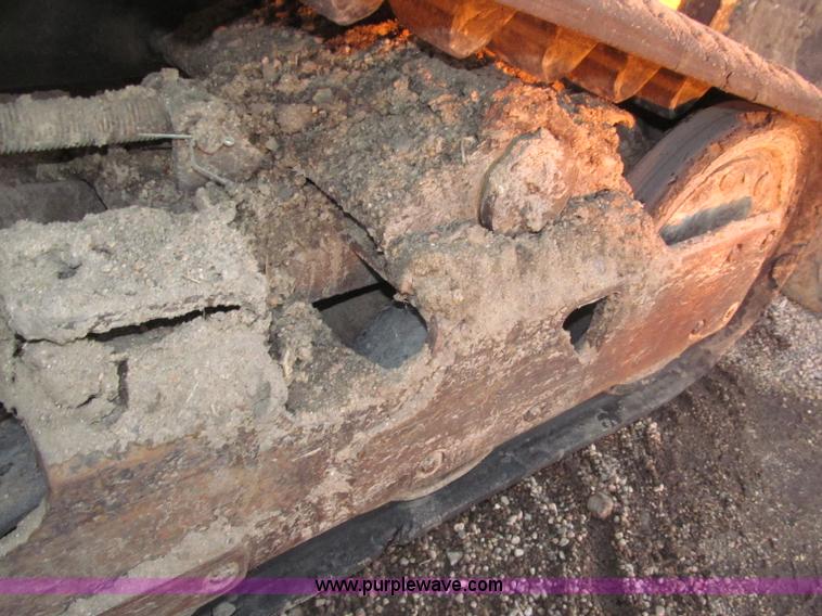 image for item B5339 2005 Caterpillar 287B track skid steer