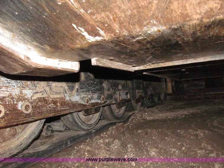 image for item B5339 2005 Caterpillar 287B track skid steer