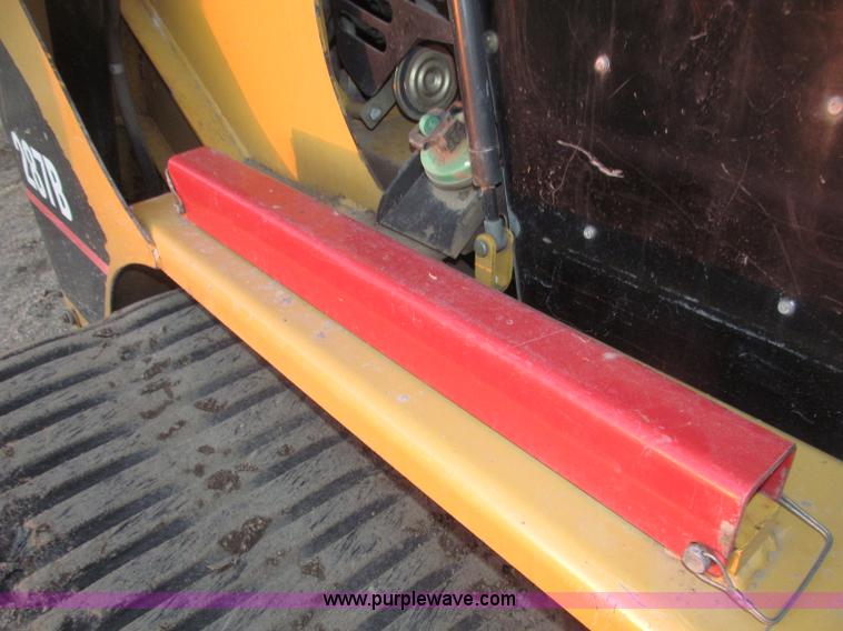 image for item B5339 2005 Caterpillar 287B track skid steer