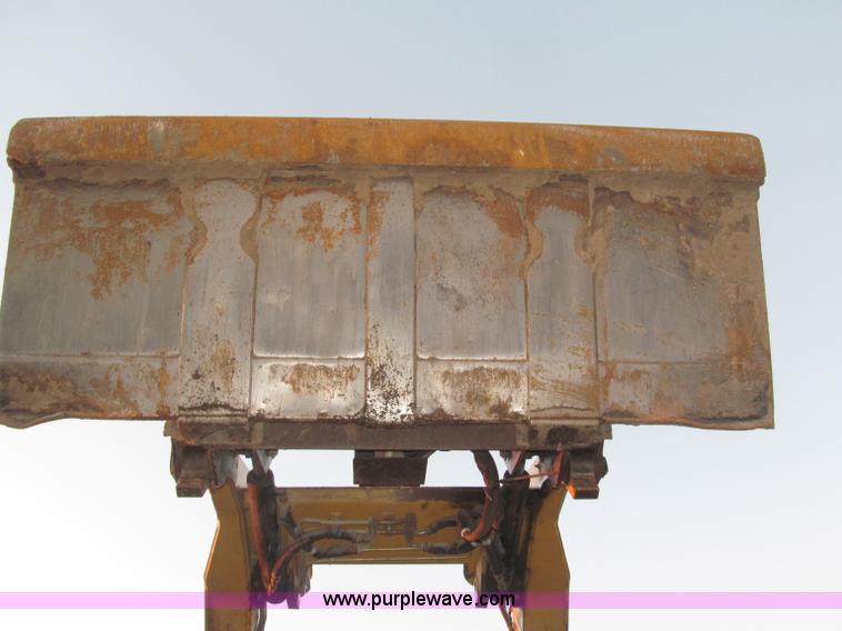 image for item B5339 2005 Caterpillar 287B track skid steer