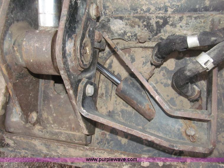 image for item B5339 2005 Caterpillar 287B track skid steer