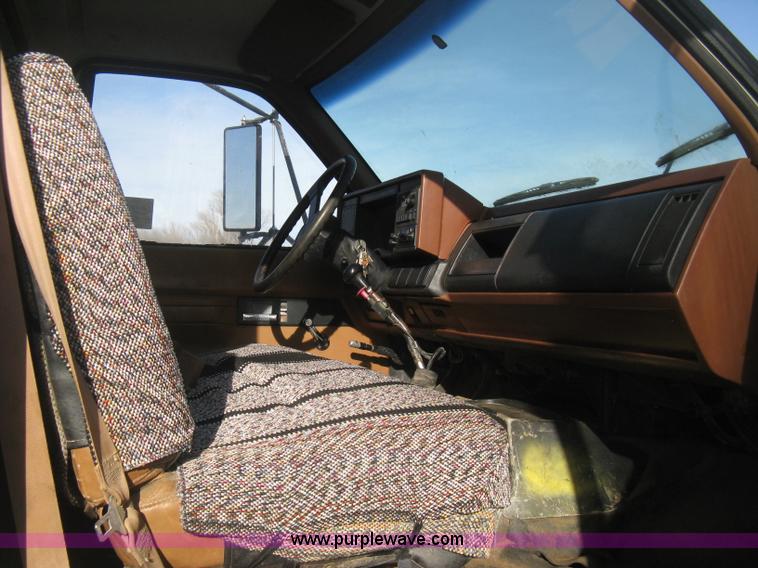 image for item B8349 1992 GMC TopKick concrete form cage truck