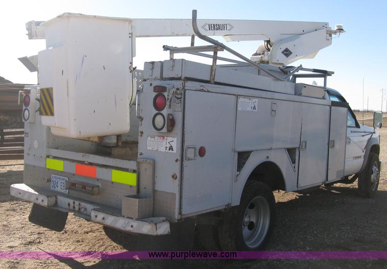 image for item B8424 1996 Chevrolet Cheyenne 3500 bucket truck
