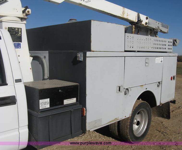 image for item B8424 1996 Chevrolet Cheyenne 3500 bucket truck