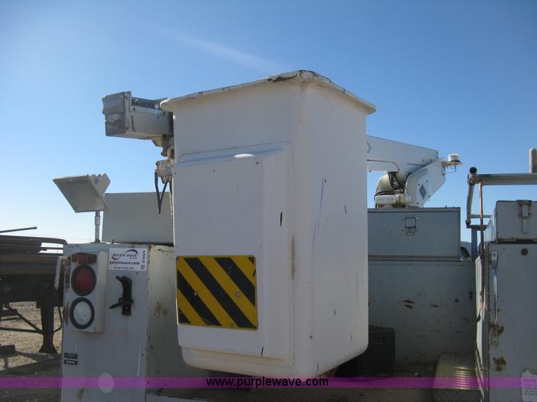 image for item B8424 1996 Chevrolet Cheyenne 3500 bucket truck