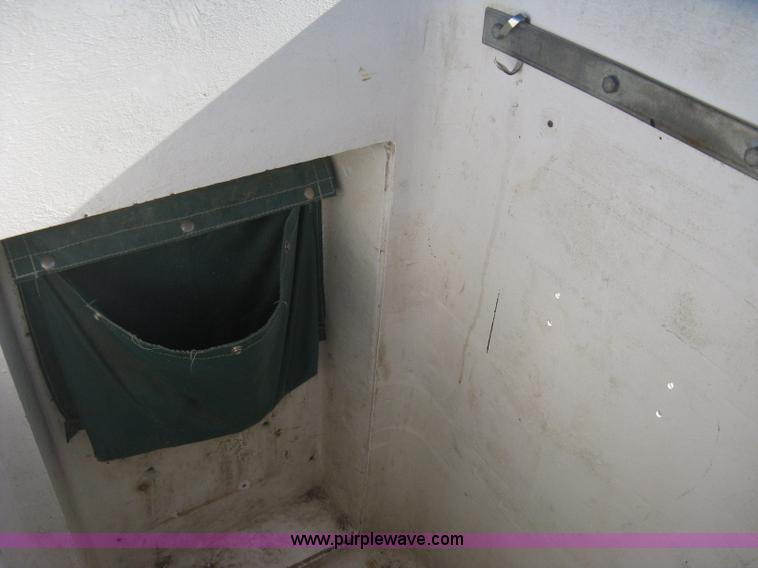 image for item B8424 1996 Chevrolet Cheyenne 3500 bucket truck