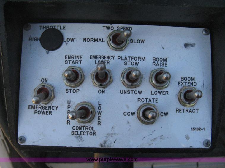 image for item B8424 1996 Chevrolet Cheyenne 3500 bucket truck