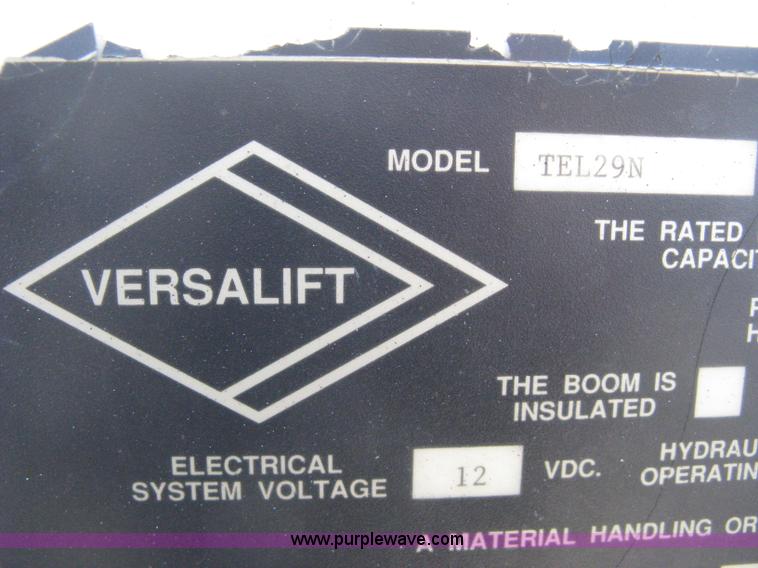 image for item B8424 1996 Chevrolet Cheyenne 3500 bucket truck