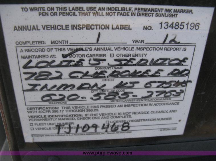 image for item B8424 1996 Chevrolet Cheyenne 3500 bucket truck