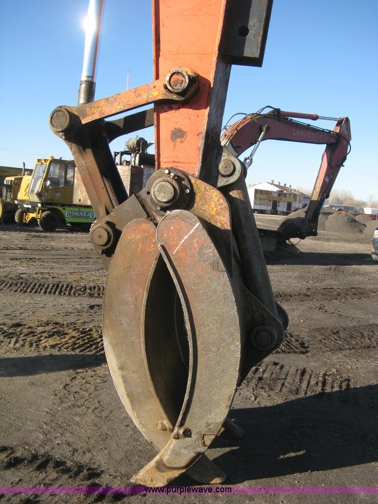 image for item B8435 1994 Hitachi EX300LC-2 excavator