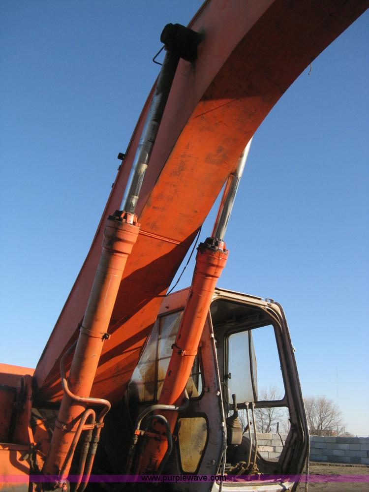 image for item B8435 1994 Hitachi EX300LC-2 excavator