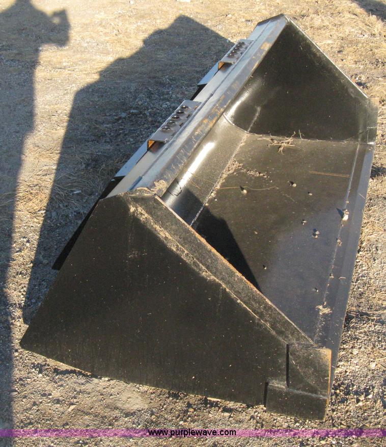 image for item B8437 6'W skid steer bucket