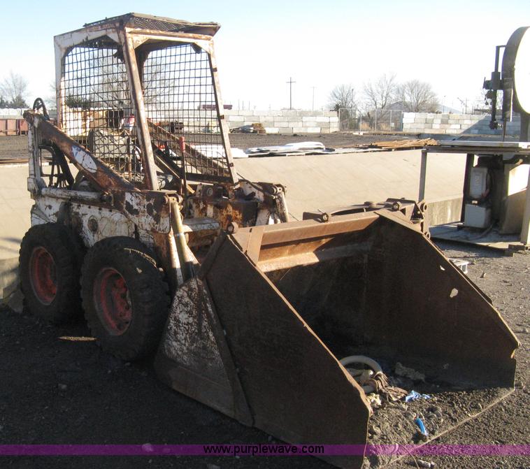 image for item B8440 1972 Bobcat 610 skid steer