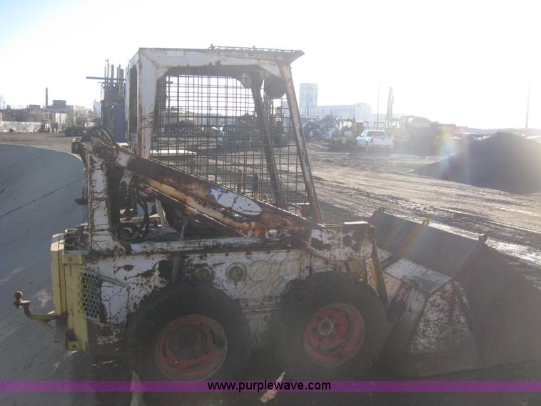 image for item B8440 1972 Bobcat 610 skid steer