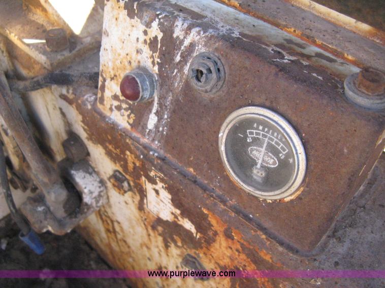 image for item B8440 1972 Bobcat 610 skid steer