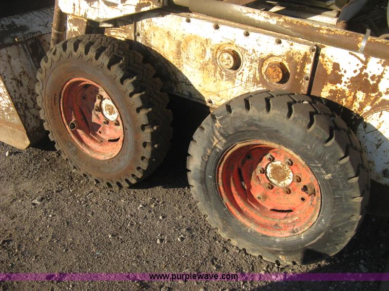 image for item B8440 1972 Bobcat 610 skid steer