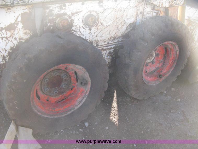 image for item B8440 1972 Bobcat 610 skid steer