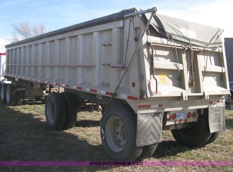 image for item B8489 1991 Travis spread axle end dump trailer