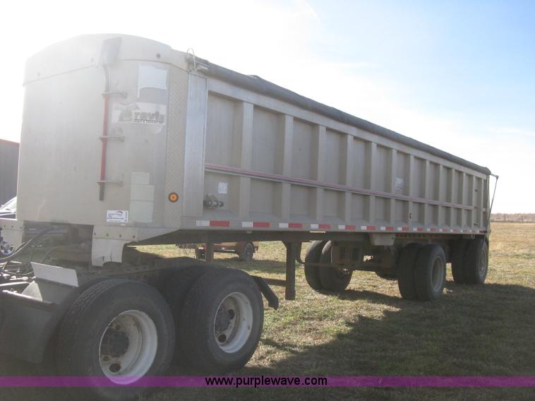 image for item B8489 1991 Travis spread axle end dump trailer