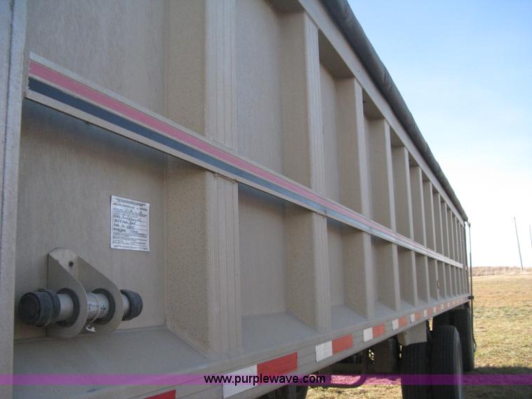image for item B8489 1991 Travis spread axle end dump trailer