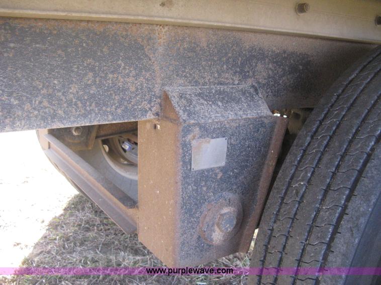 image for item B8489 1991 Travis spread axle end dump trailer