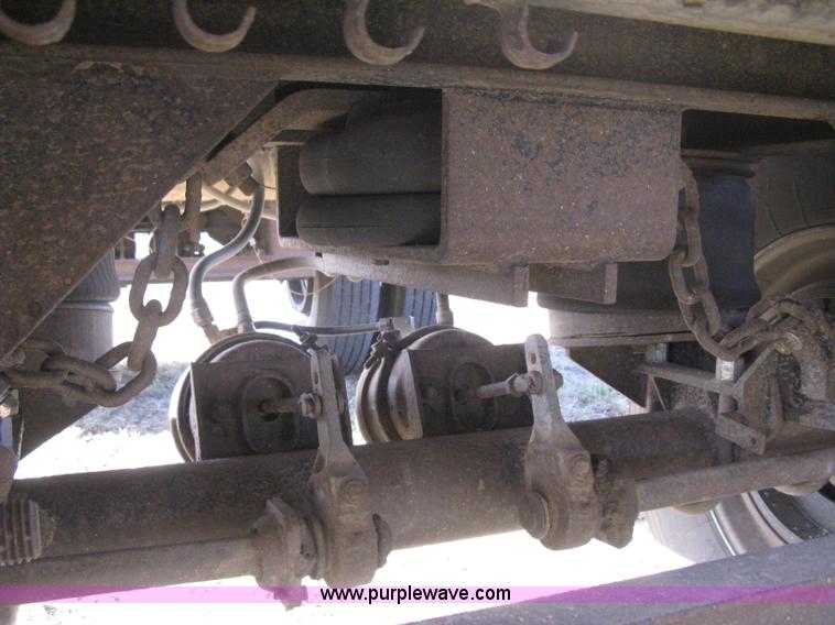 image for item B8489 1991 Travis spread axle end dump trailer