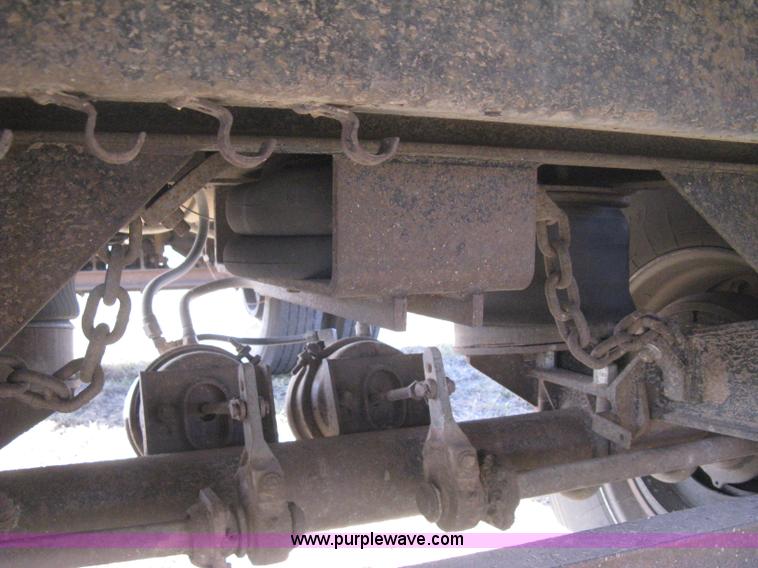 image for item B8489 1991 Travis spread axle end dump trailer