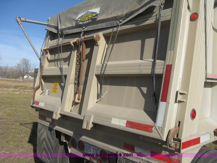 image for item B8489 1991 Travis spread axle end dump trailer