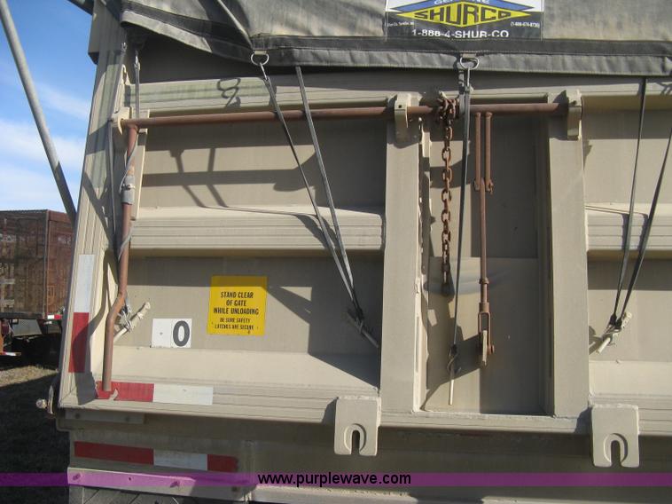 image for item B8489 1991 Travis spread axle end dump trailer