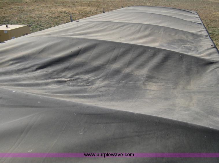 image for item B8489 1991 Travis spread axle end dump trailer