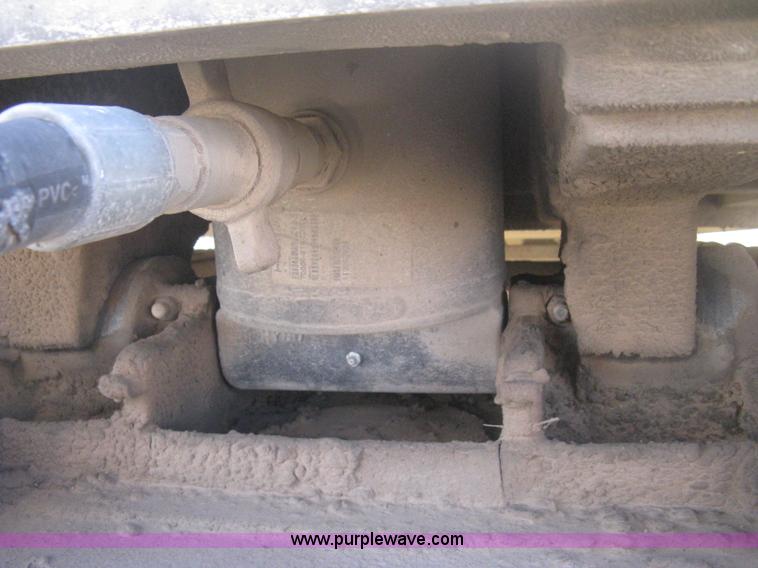 image for item B8489 1991 Travis spread axle end dump trailer