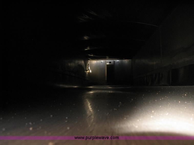 image for item B8489 1991 Travis spread axle end dump trailer