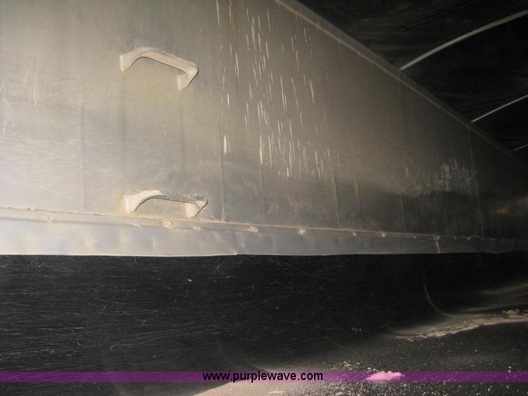 image for item B8489 1991 Travis spread axle end dump trailer