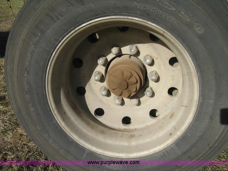 image for item B8489 1991 Travis spread axle end dump trailer