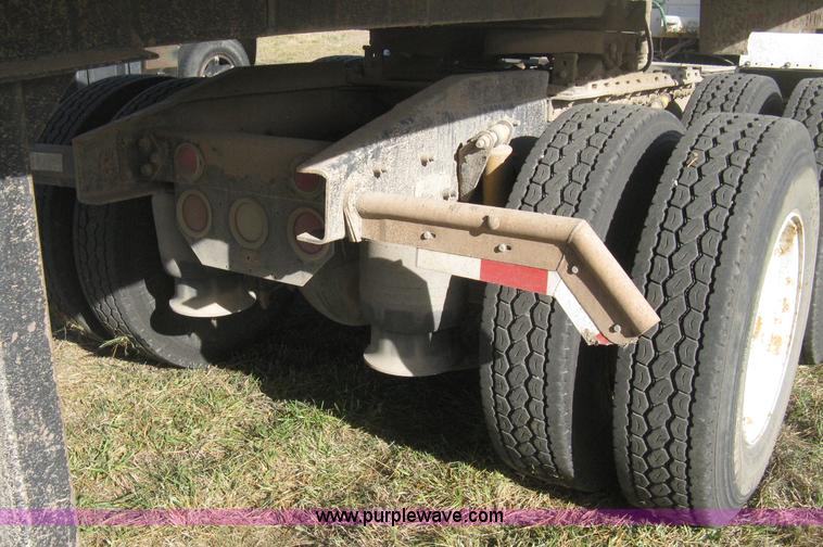 image for item B8490 2000 Freightliner Century Class tandem axle semi truck