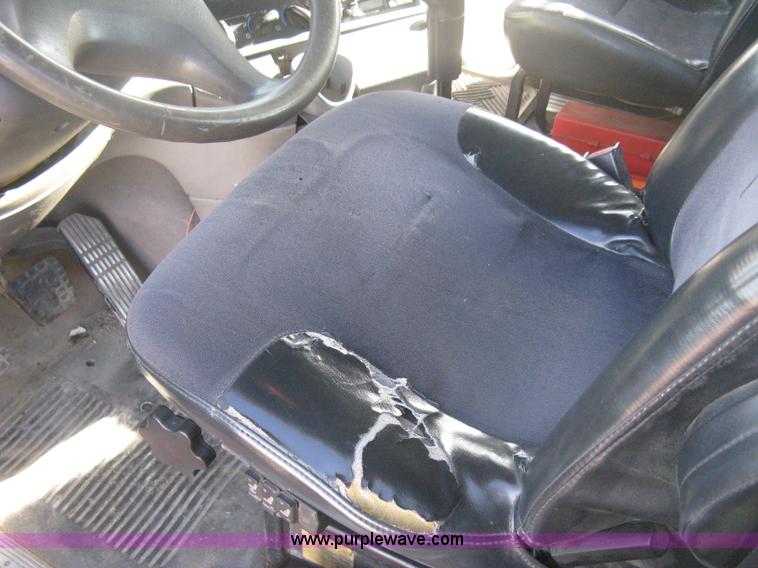 image for item B8490 2000 Freightliner Century Class tandem axle semi truck