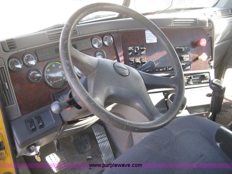 image for item B8490 2000 Freightliner Century Class tandem axle semi truck