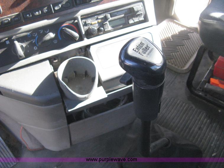 image for item B8490 2000 Freightliner Century Class tandem axle semi truck