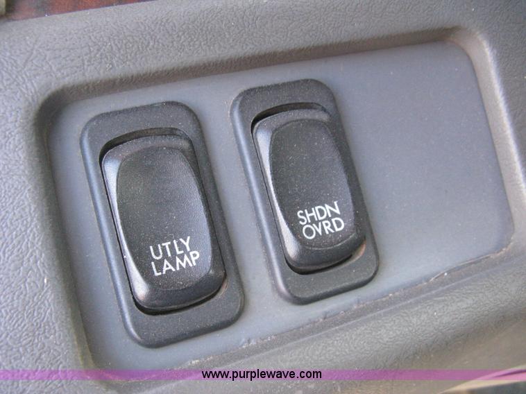 image for item B8490 2000 Freightliner Century Class tandem axle semi truck