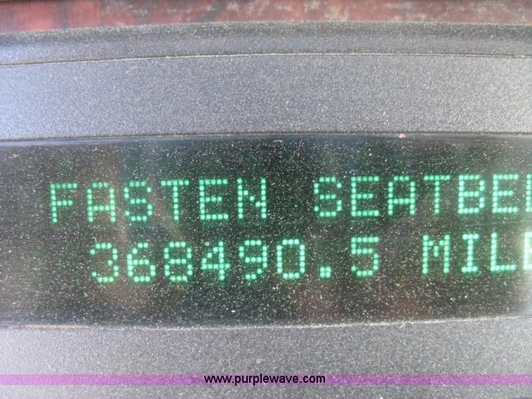 image for item B8490 2000 Freightliner Century Class tandem axle semi truck