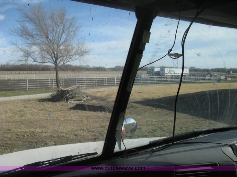 image for item B8490 2000 Freightliner Century Class tandem axle semi truck