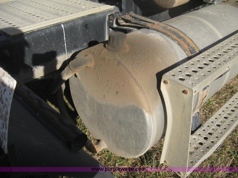 image for item B8490 2000 Freightliner Century Class tandem axle semi truck