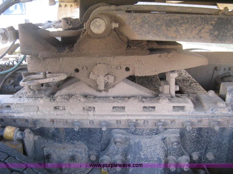 image for item B8490 2000 Freightliner Century Class tandem axle semi truck