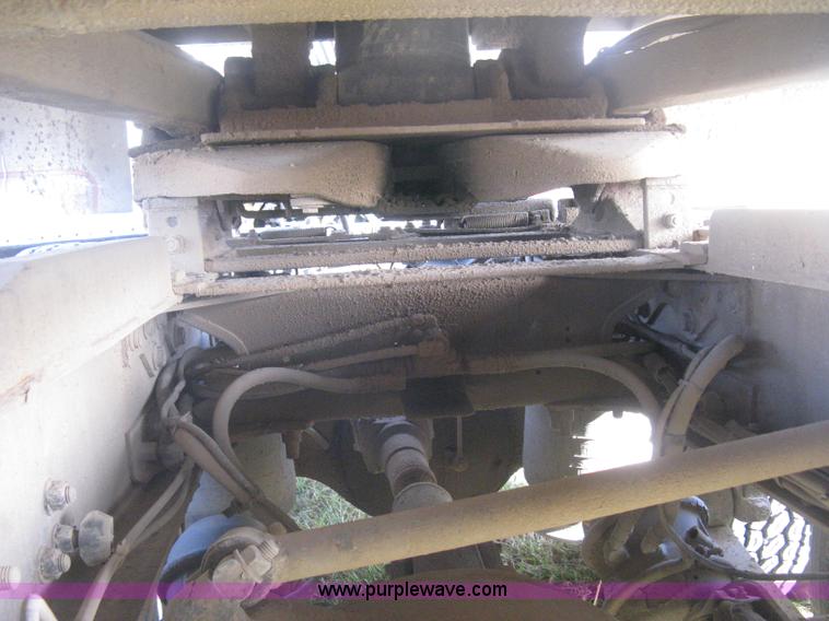 image for item B8490 2000 Freightliner Century Class tandem axle semi truck