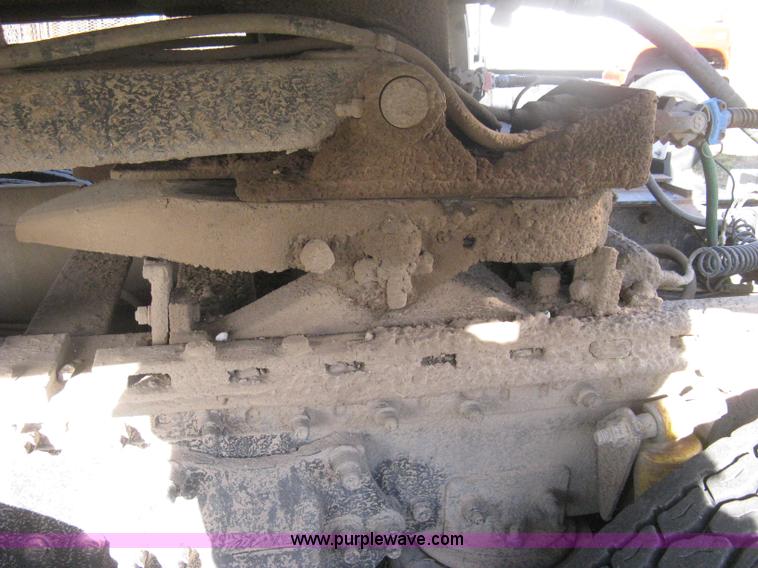 image for item B8490 2000 Freightliner Century Class tandem axle semi truck