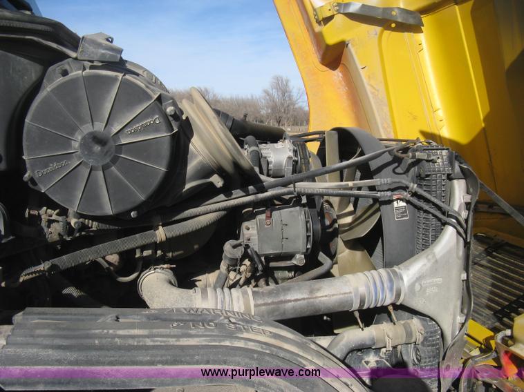 image for item B8490 2000 Freightliner Century Class tandem axle semi truck