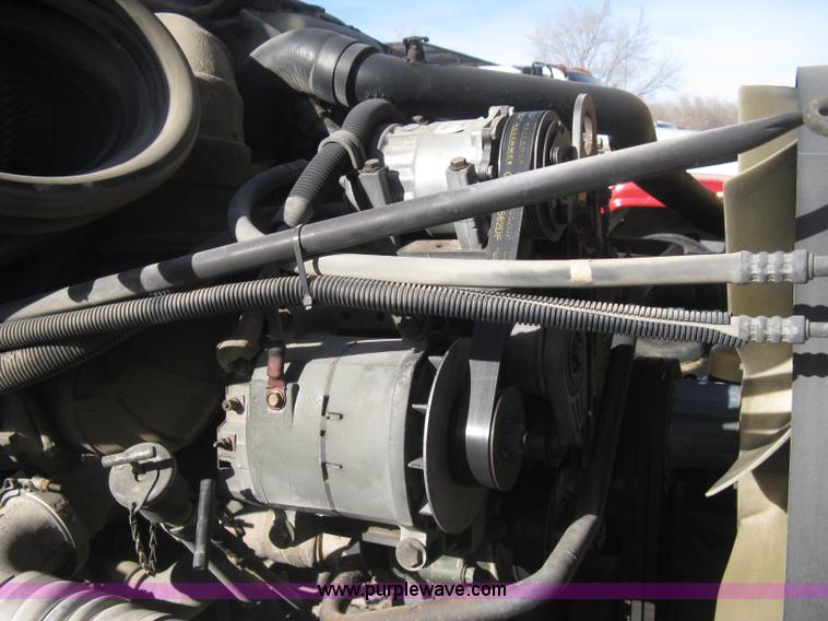 image for item B8490 2000 Freightliner Century Class tandem axle semi truck