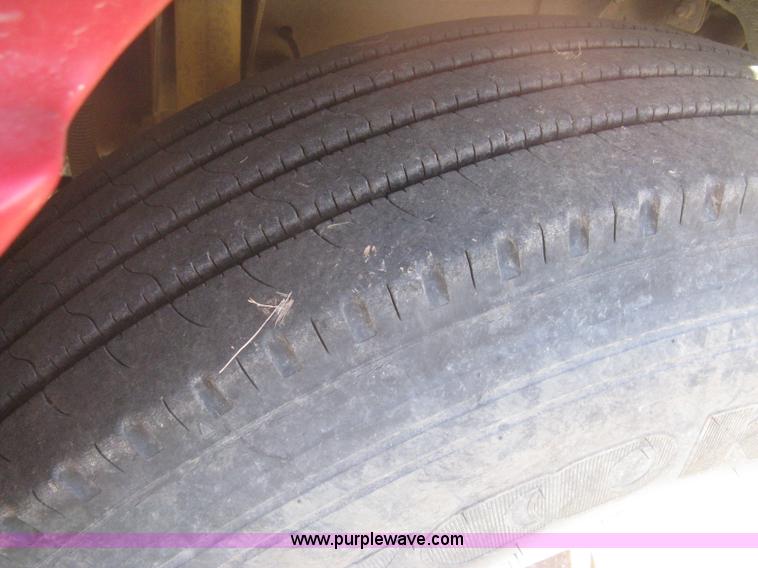 image for item B8490 2000 Freightliner Century Class tandem axle semi truck