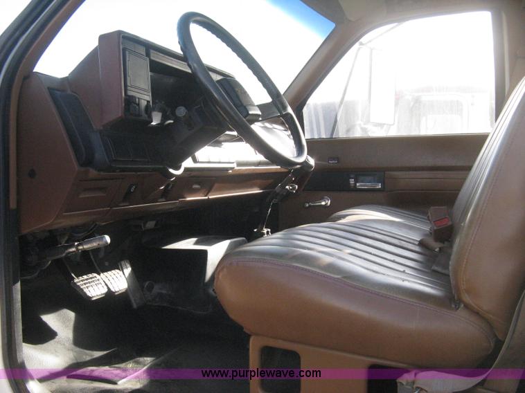 image for item B8491 1991 GMC TopKick SLE concrete form cage truck